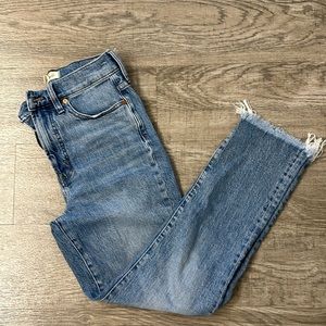 Madewell - The Perfect Vintage Jean, size 26, dark wash, raw hem